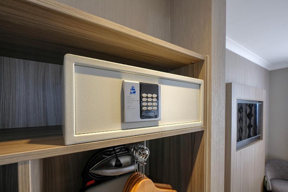 City Sleeper At Royal National Hotel Лондон Екстериор снимка